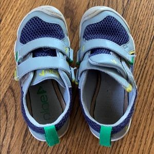 Toddler plea shoes navy blue and gray. Size 11,